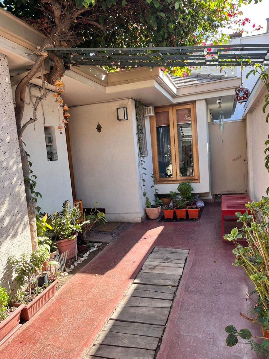 Arriendo Casa S 4D en suite 3B 2E 1B Barrio Italia - Providencia