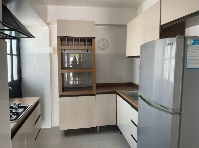 Arriendo Casa NO 3D 2B 4E 1B Rotonda Atenas - Las Condes