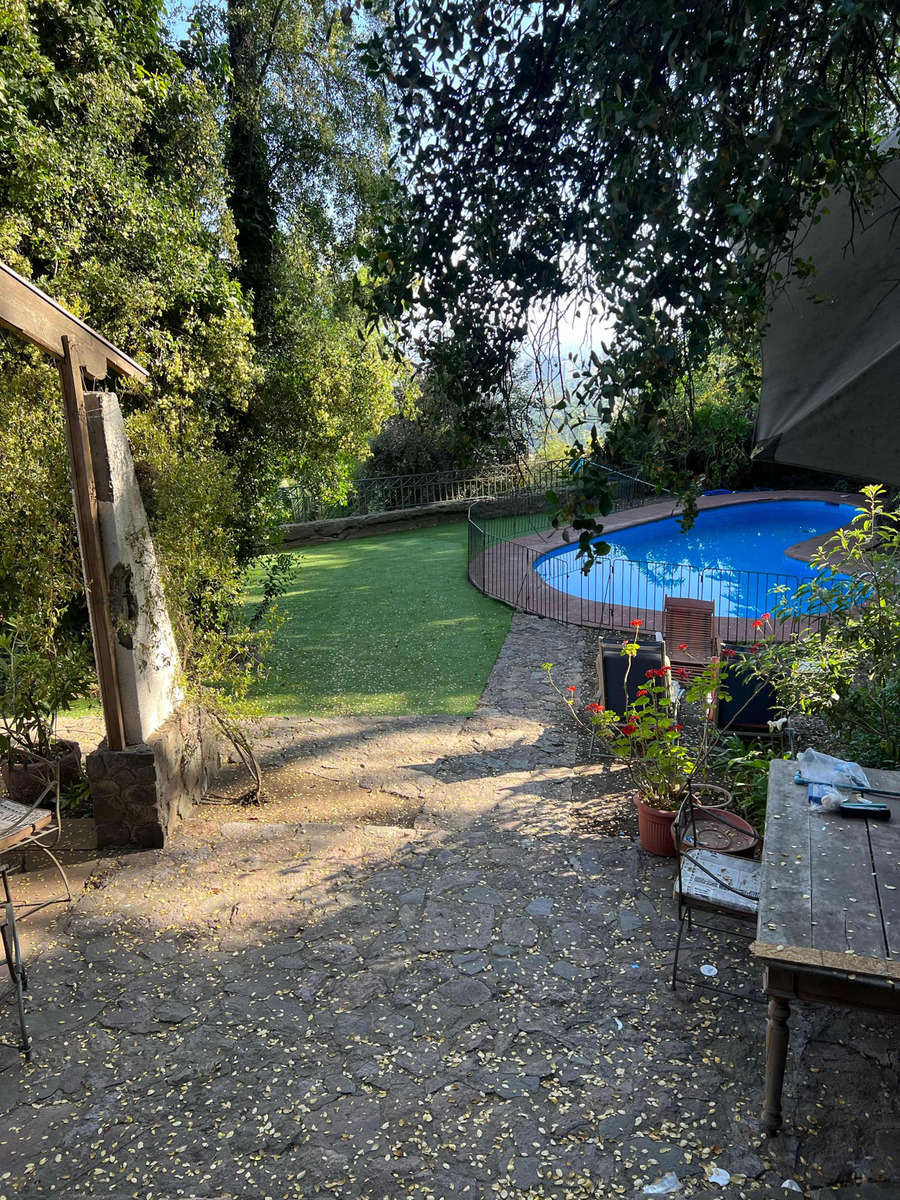 Venta Casa 5D 4B 8E Lo Curro - Vitacura