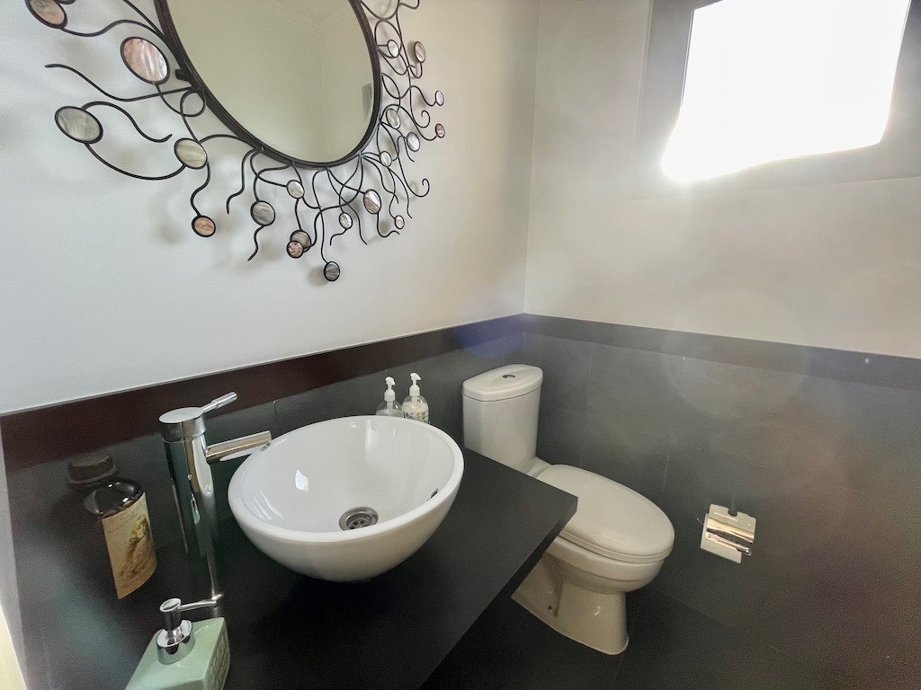 Venta Casa O 5D en suite Walk-in cl&oacute;set 5B 2E 2B Chicureo - Colina