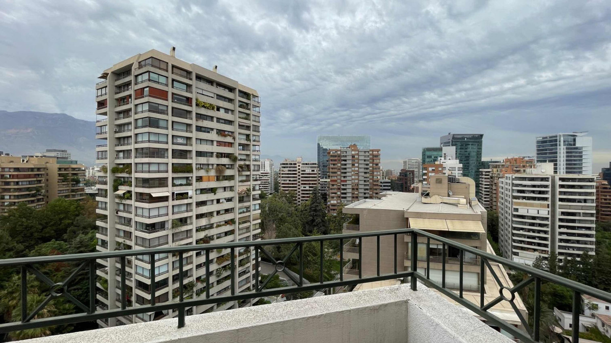 Arriendo Departamento SP 4D en suite 4B 2E 1B Barrio El Golf - Las Condes