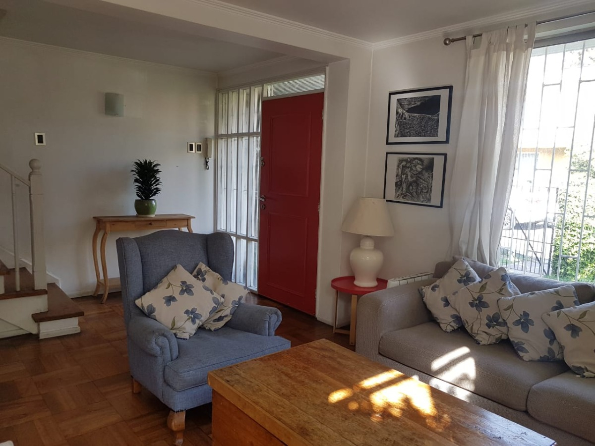 Arriendo Casa 3D 1B 2E 1B Metro Pr&iacute;ncipe de Gales - Country Club - La Reina