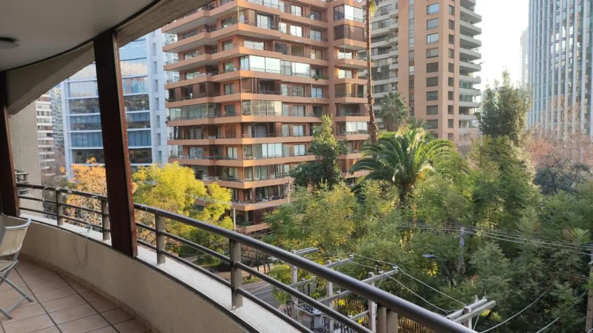Arriendo Departamento NP 2D en suite Walk-in cl&oacute;set 2B 1E 1B Barrio El Golf - Las Condes