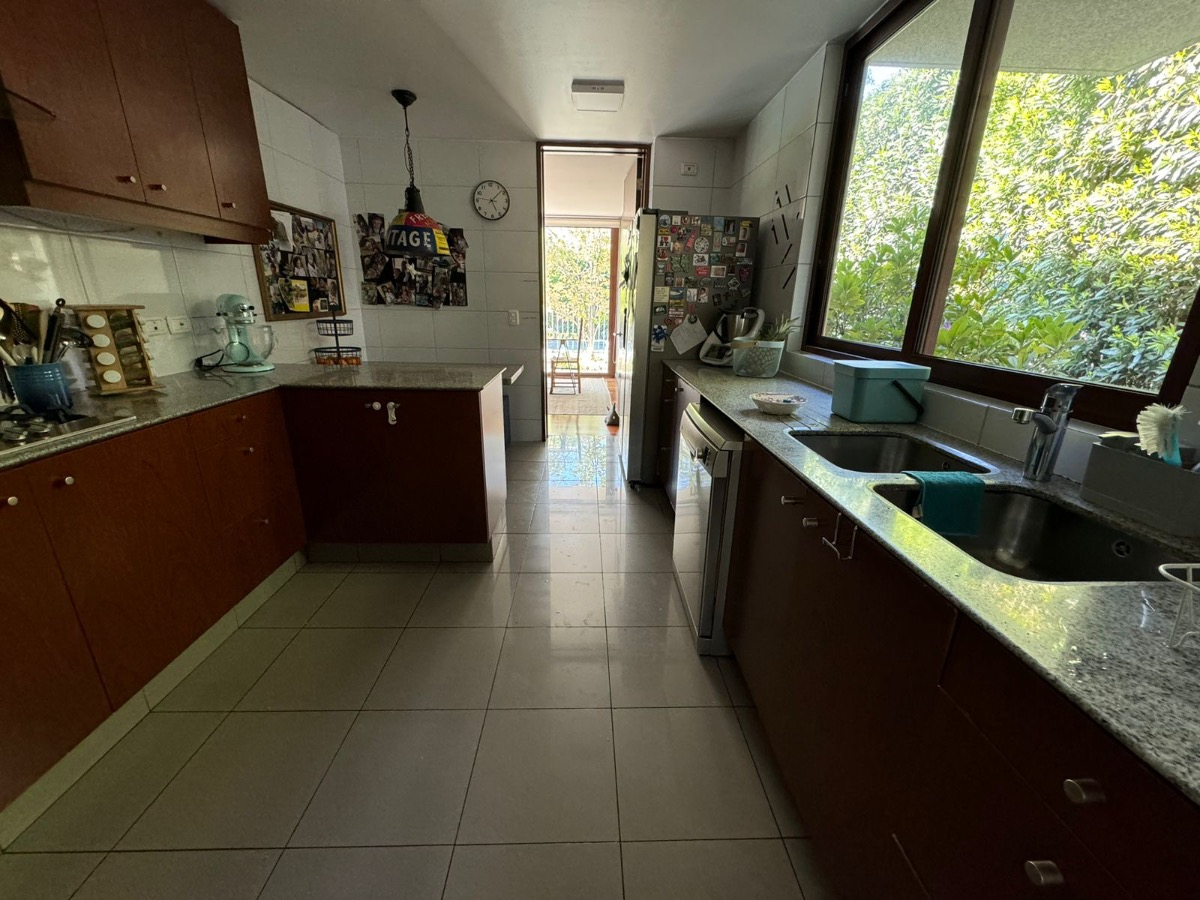 Venta Casa N 4D 4B 2E 1B Los Trapenses - Lo Barnechea