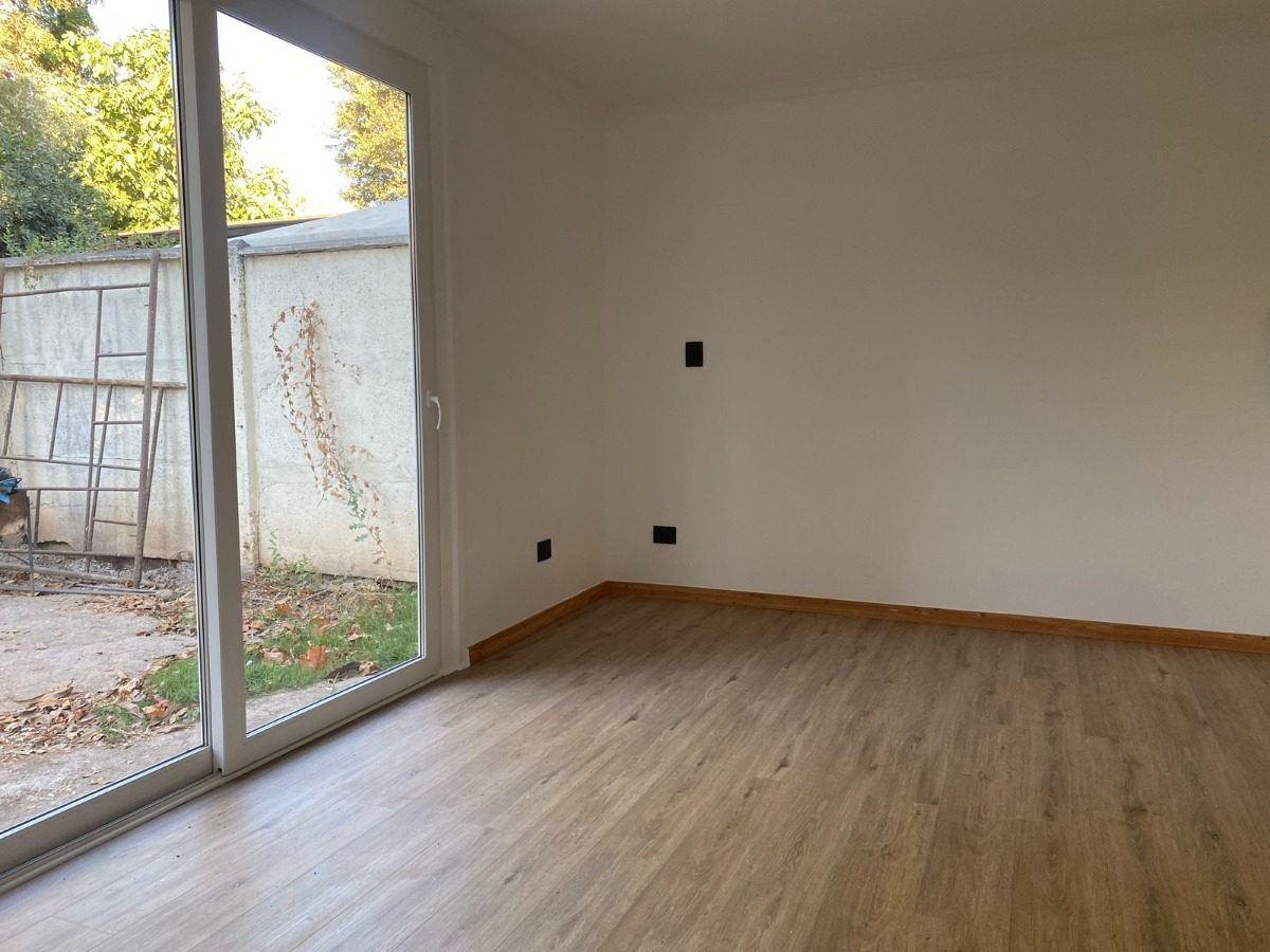 Venta Casa NO 3D en suite Walk-in cl&oacute;set 3B 2E 1Bd Estoril - Las Condes