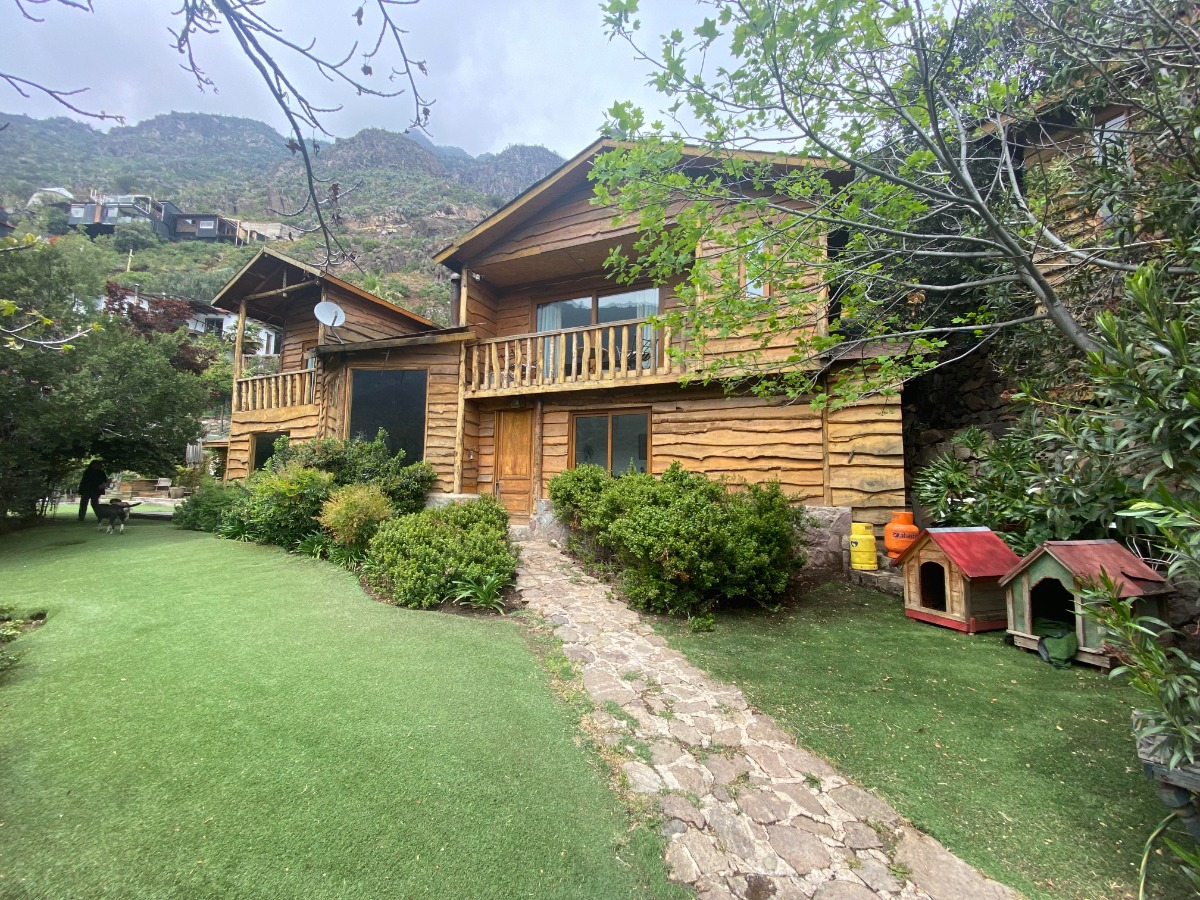 Arriendo Casa 4D 4B 2E 1B El Array&aacute;n - Lo Barnechea