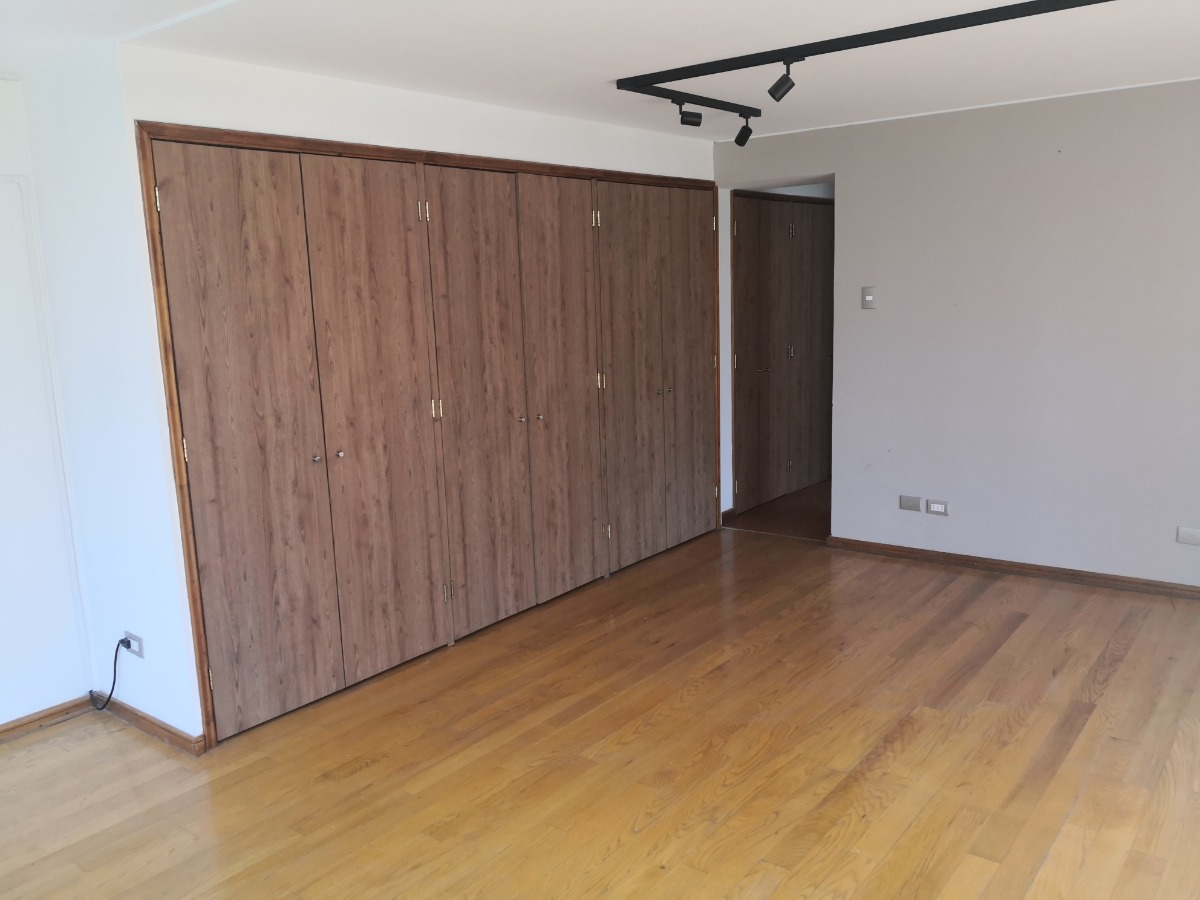 Venta Departamento NO 3D 3B 2E 1B Barrio El Golf - Las Condes