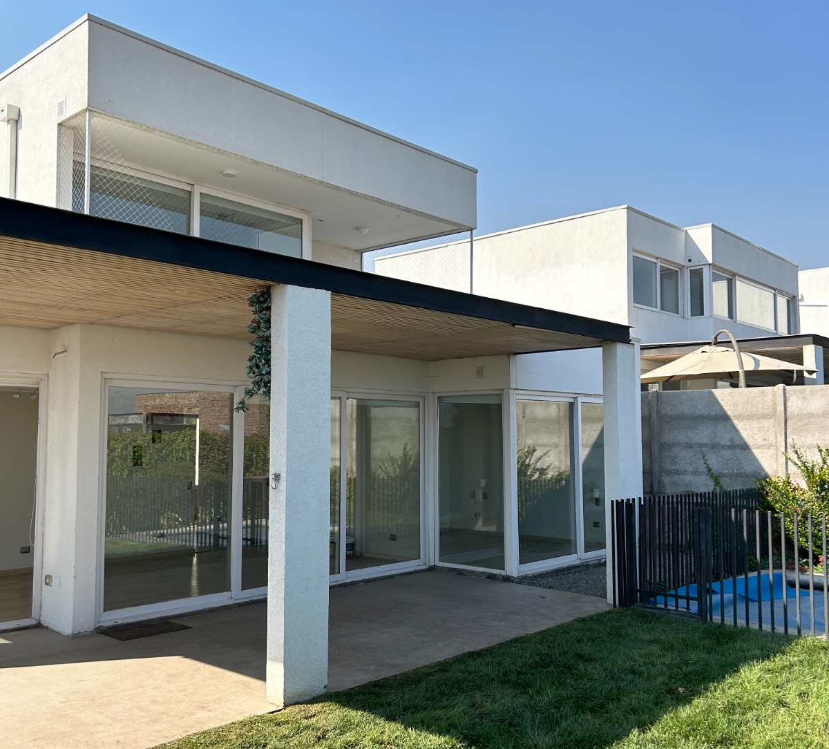 Arriendo Casa 4D en suite Walk-in cl&oacute;set 3B 2E La Dehesa - Lo Barnechea