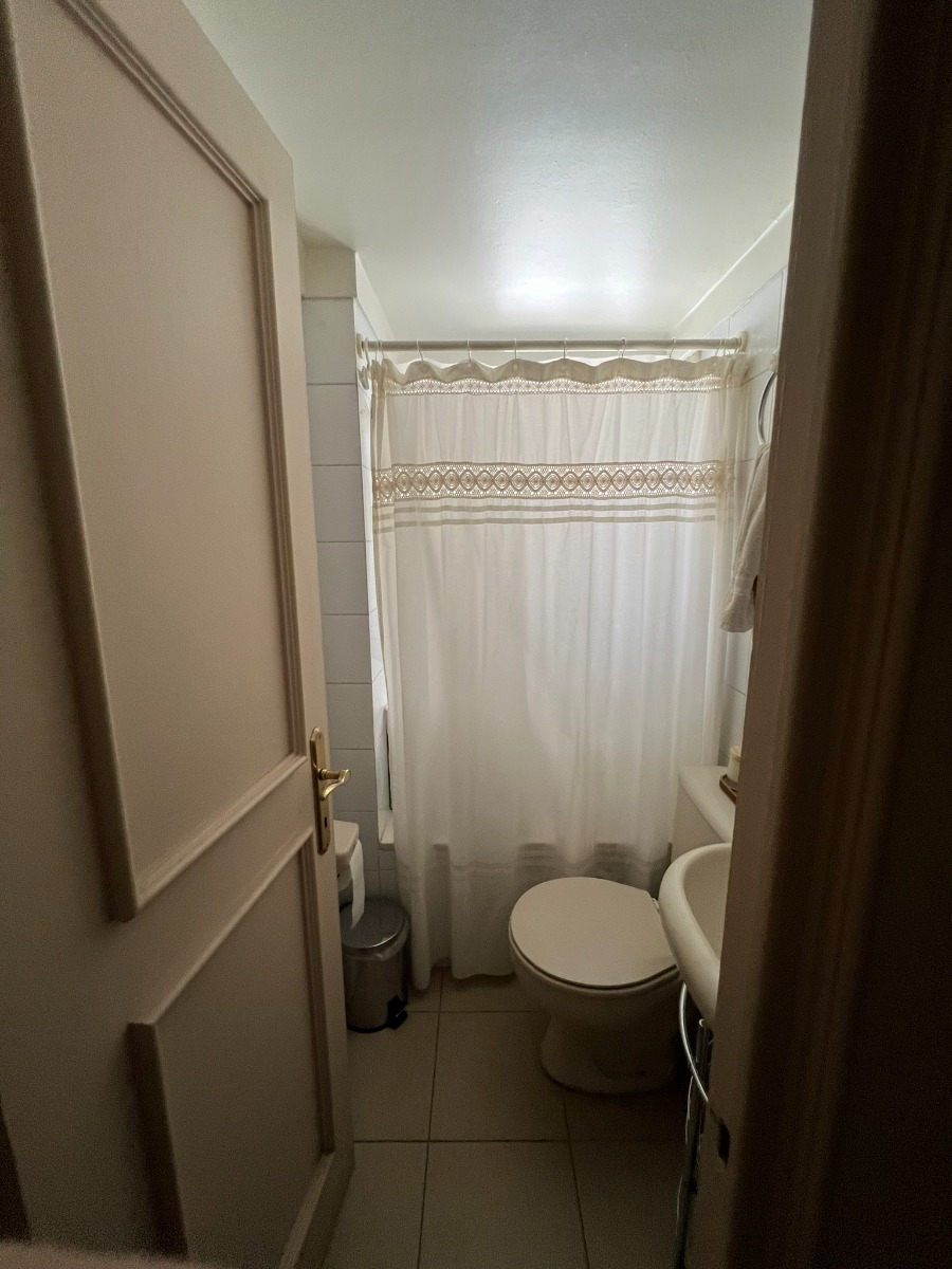 Arriendo Departamento 2D Barrio El Golf - Las Condes