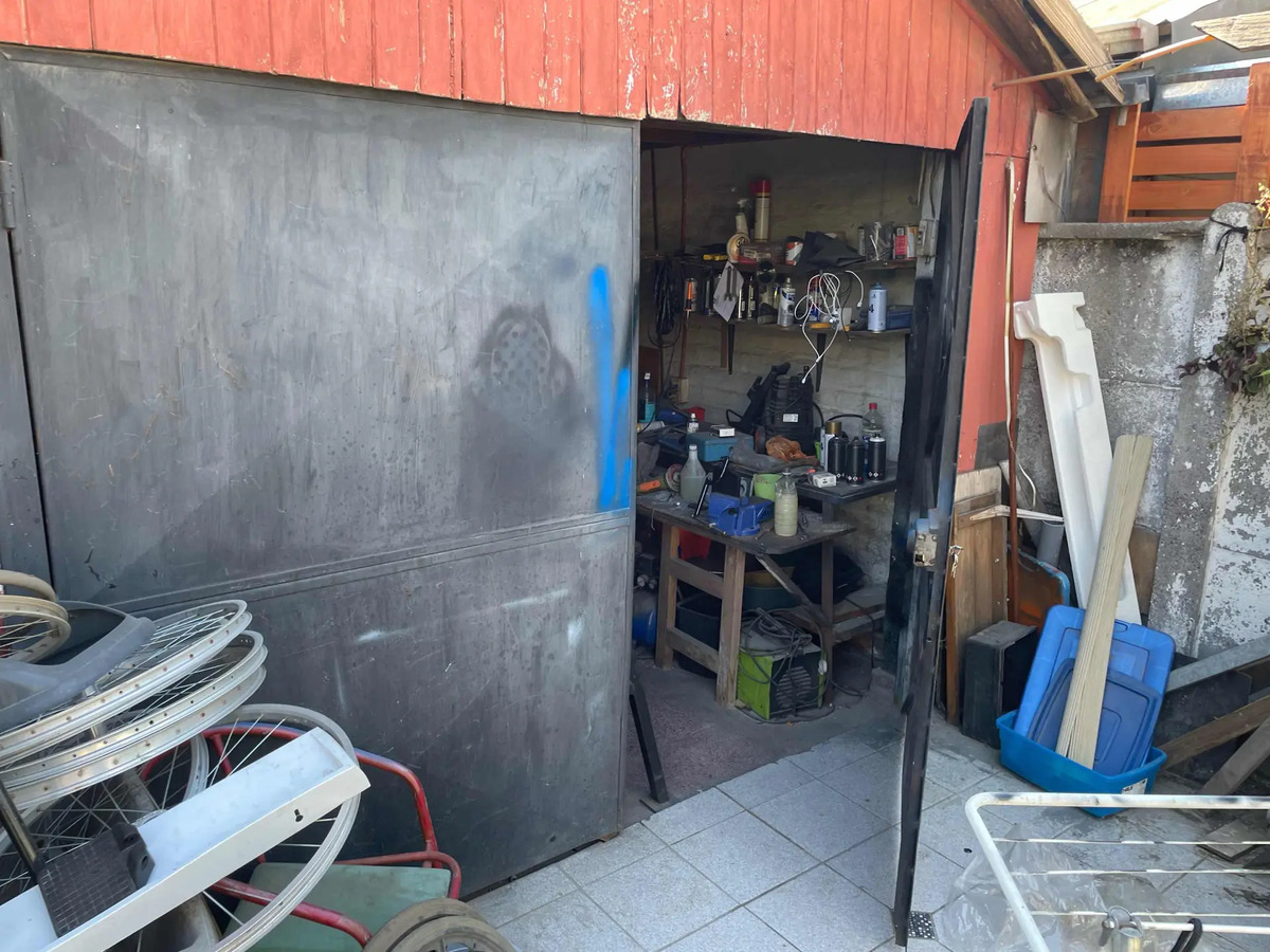 Casa Comercial Con Taller Y Galp&oacute;n