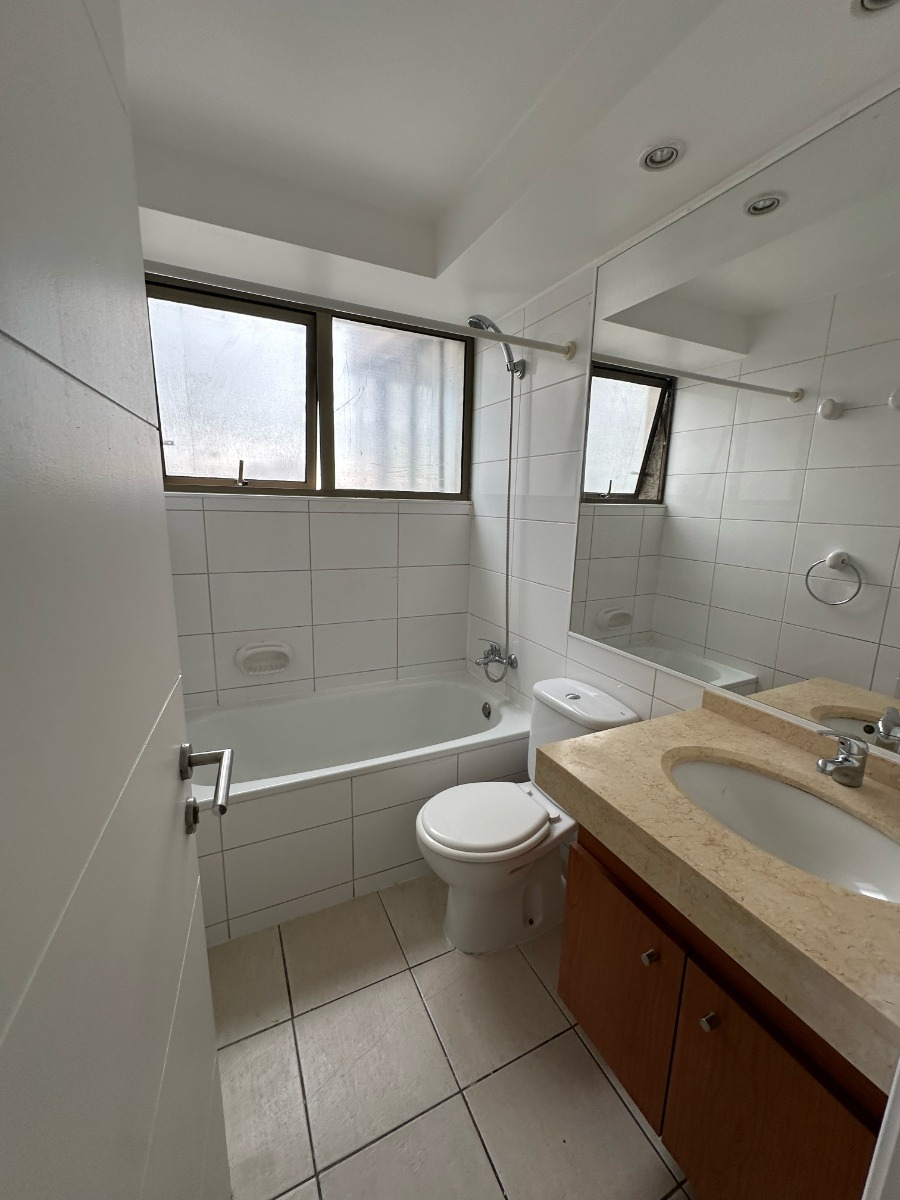 Arriendo Departamento NO 2D en suite Walk-in cl&oacute;set 2B 1E 1B Metro Manquehue - Apumanque - Las Condes