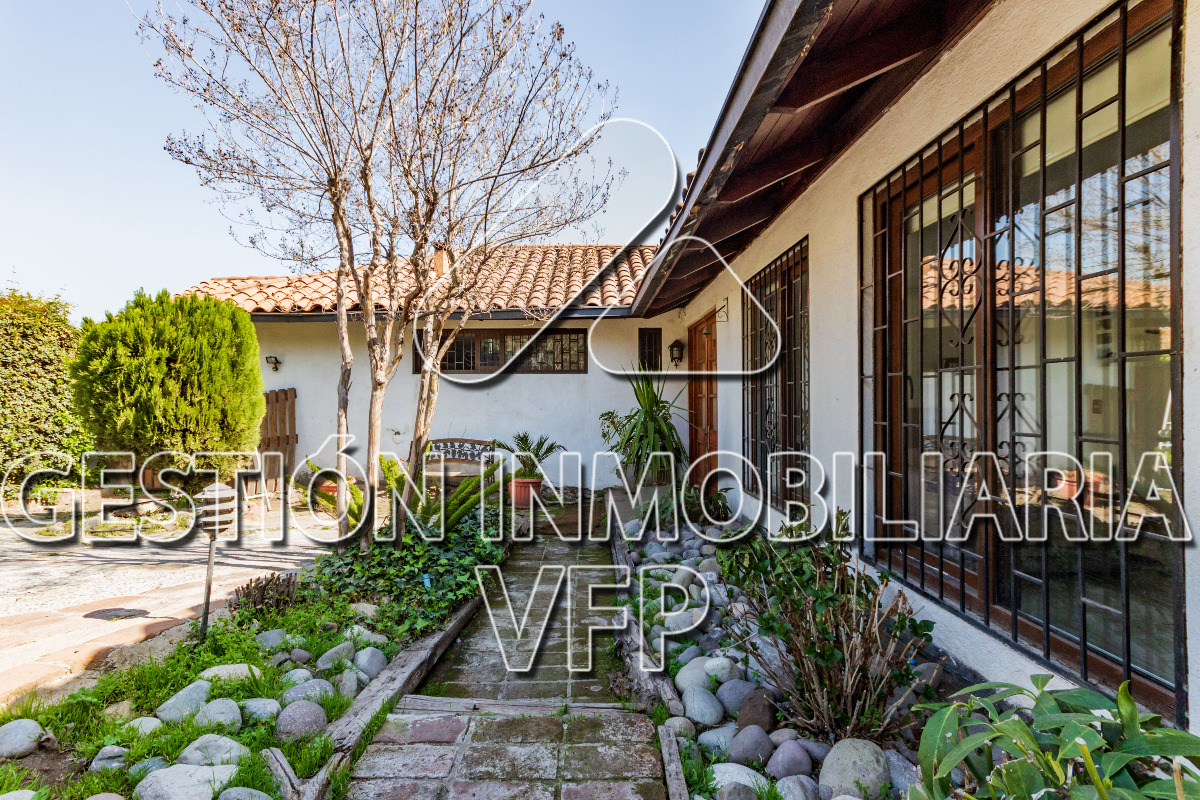 Venta Casa NO 5D en suite Walk-in cl&oacute;set 4B 4E 1B La Reina Alta - La Reina