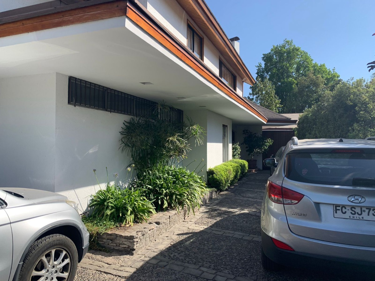 Arriendo Casa 4D Jard&iacute;n Del Este - Vitacura