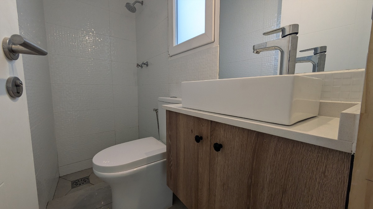 Venta Casa O 3D 2B 1E Los Dominicos - Las Condes