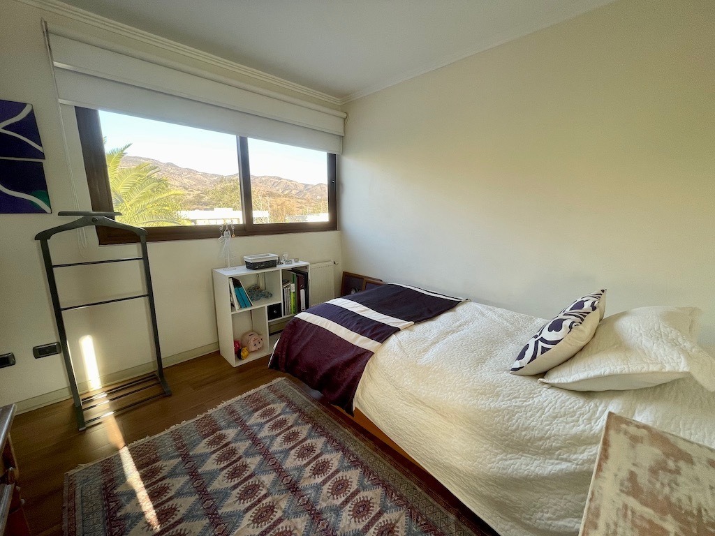 Venta Casa O 5D en suite Walk-in cl&oacute;set 5B 2E 2B Chicureo - Colina