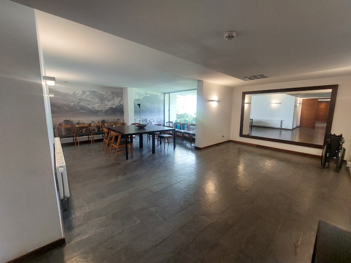 Venta Departamento 4D Metro Escuela Militar - Las Condes