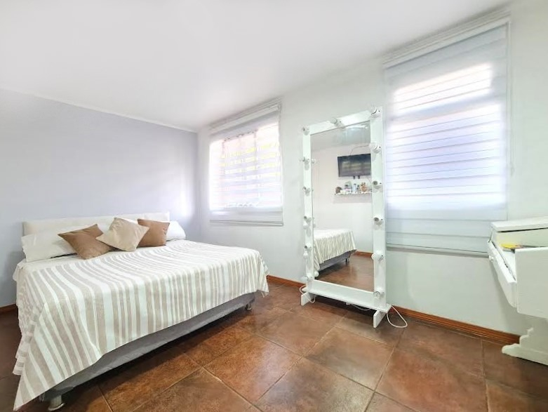 Venta Casa O 4D en suite Walk-in cl&oacute;set 2B 3E 1B Pepe Vila - La Reina