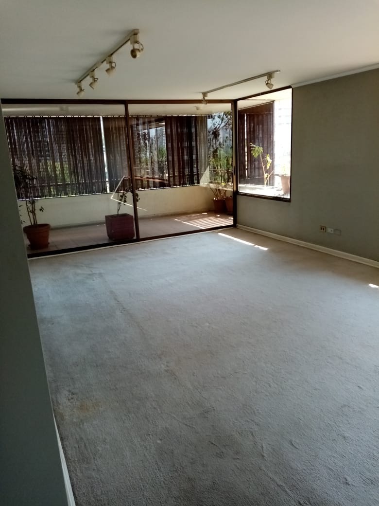 Venta Departamento 2D Barrio El Golf - Las Condes