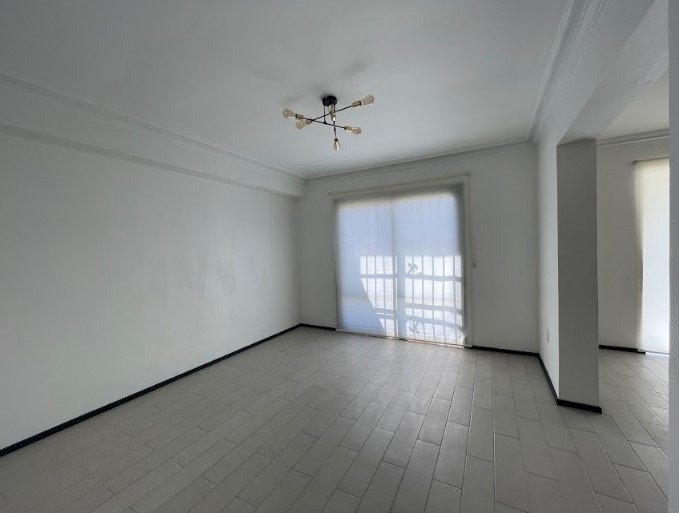 Arriendo Casa NO 3D 2B 4E 1B Rotonda Atenas - Las Condes