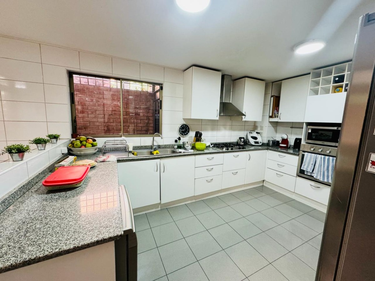 Venta Casa NP 5D en suite Walk-in cl&oacute;set 4B 3E 1B Los Trapenses - Lo Barnechea