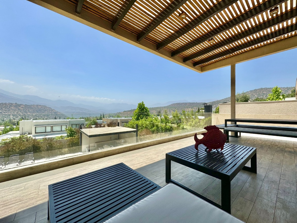 Venta Casa NO 4D en suite Walk-in cl&oacute;set 3B 2E 1B Los Trapenses - Lo Barnechea
