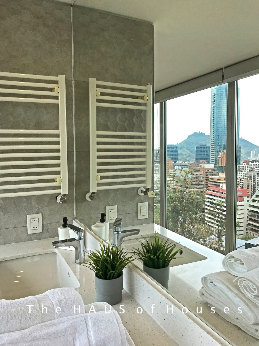 Venta Casa SO 5D en suite Walk-in cl&oacute;set 5B 3E 1B Barrio El Golf - Las Condes