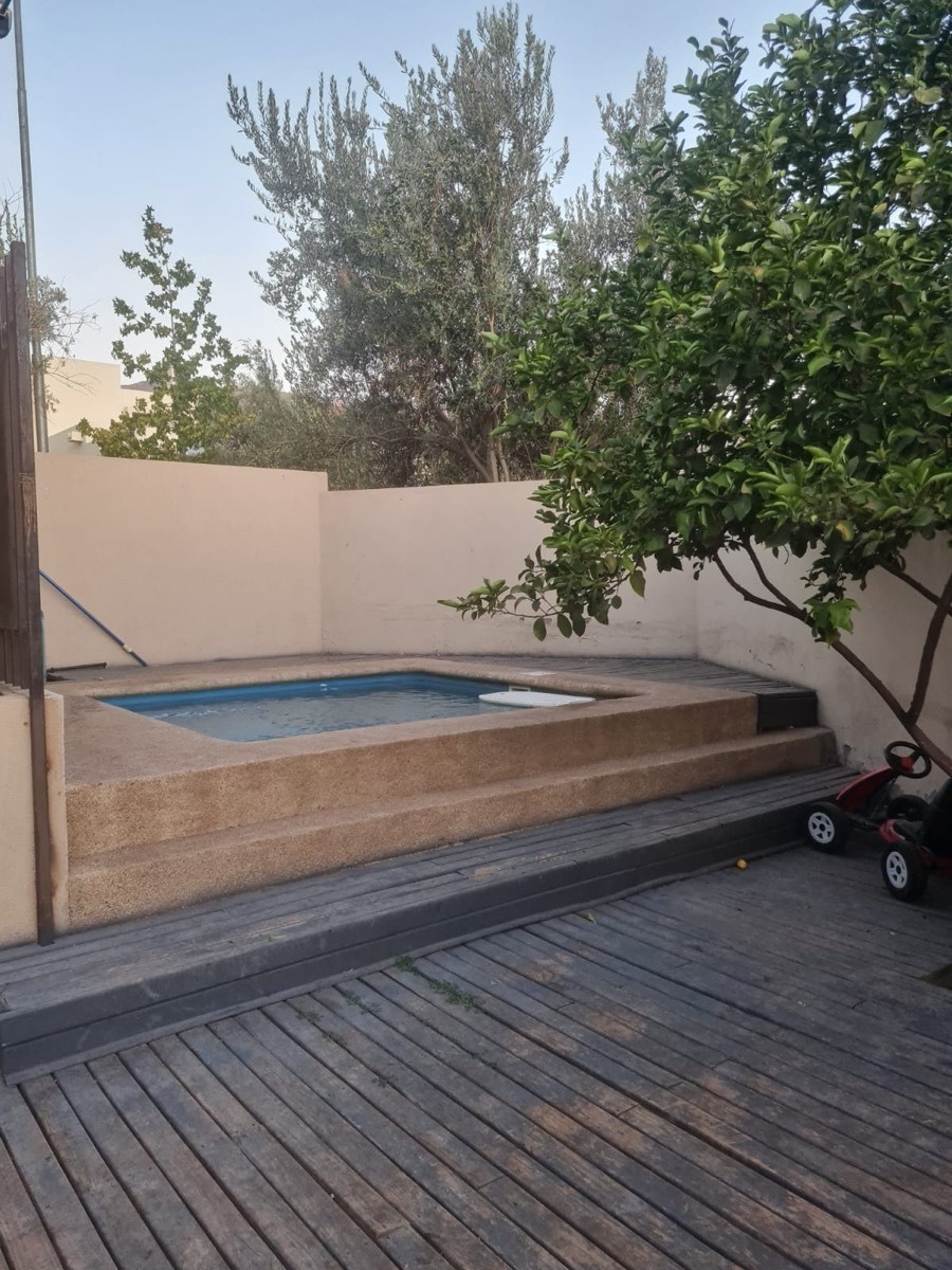 Venta Casa NP 5D en suite Walk-in cl&oacute;set 5B 2E 1B Chicureo - Colina