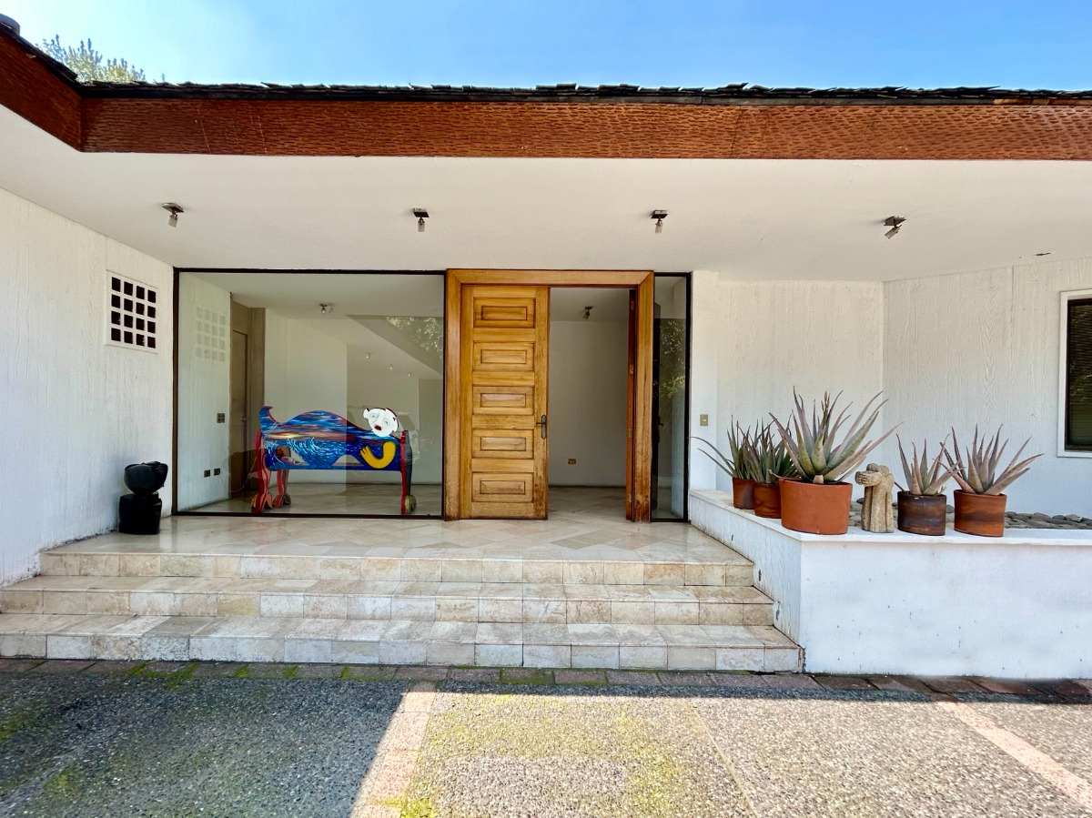 Arriendo Casa N 5D en suite Walk-in cl&oacute;set 6B 6E 2B Santa Mar&iacute;a de Manquehue - Vitacura