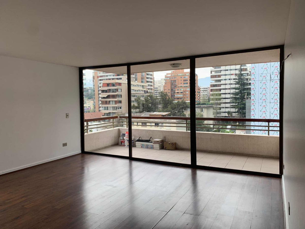 Venta Departamento 2D Barrio El Golf - Las Condes