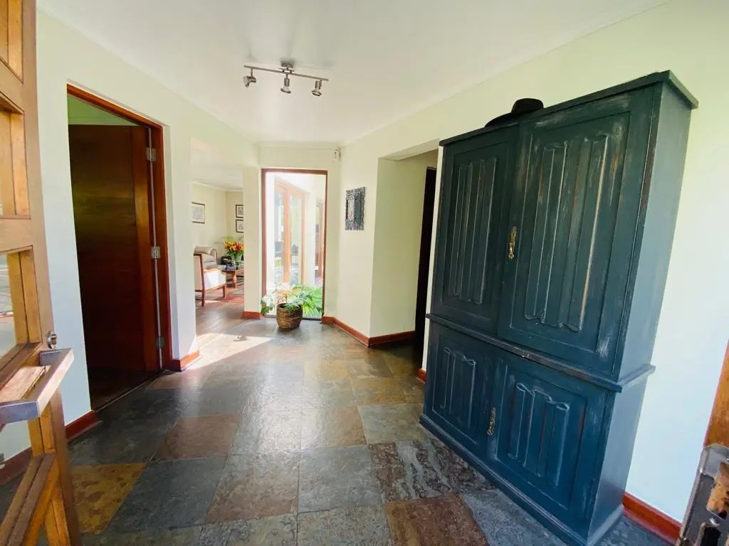 Venta Casa NO 6D 5B 4E 1B Los Dominicos - Las Condes