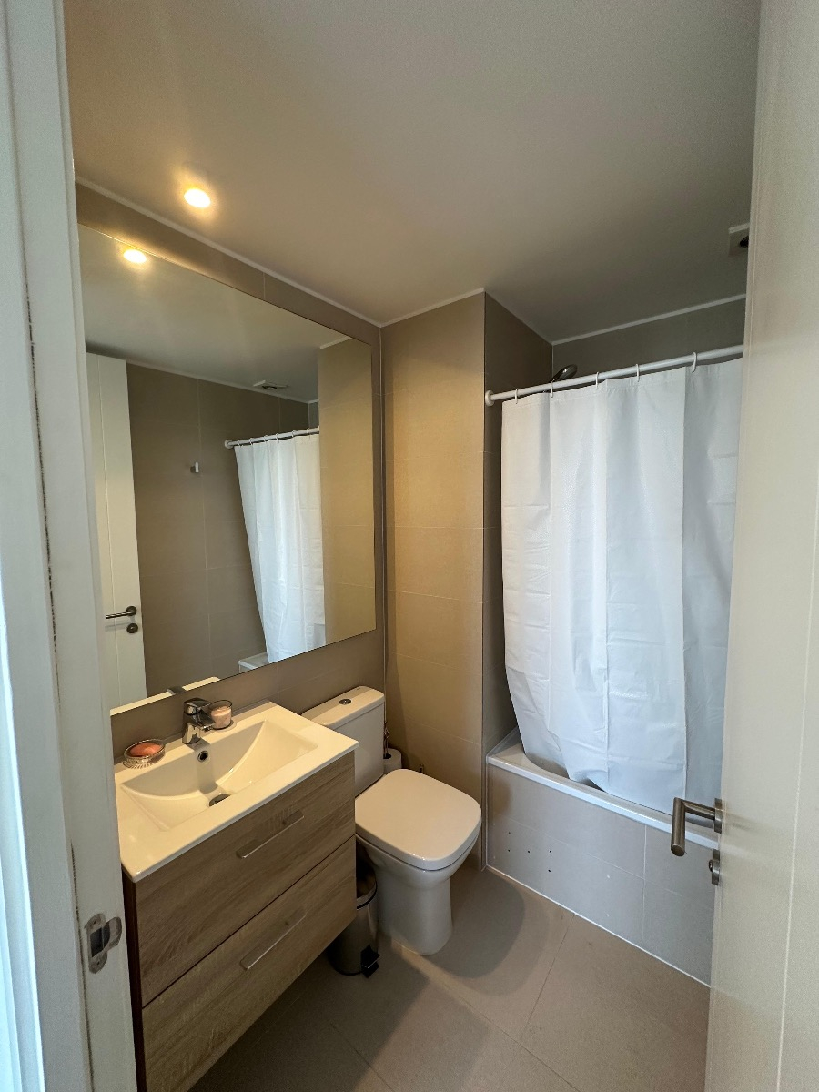 Arriendo Departamento S 2D en suite Walk-in cl&oacute;set 2B 1E Parque Arauco - Las Condes