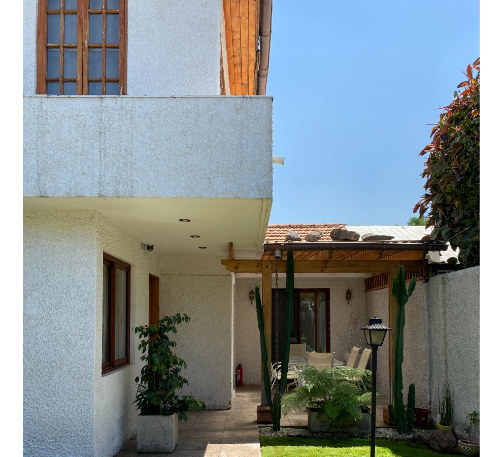 Venta Casa NOSP 4D en suite Walk-in cl&oacute;set 3B 2E 2B Estadio Croata - Vitacura