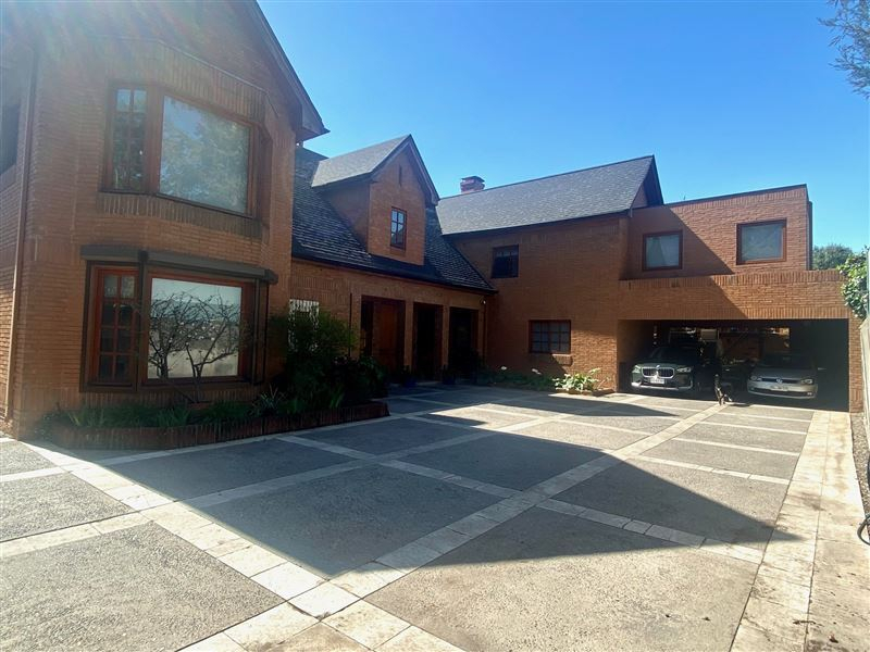 Venta Casa Norte 7D en suite Walk-in cl&oacute;set 6B 8E 2B Los Trapenses - Lo Barnechea