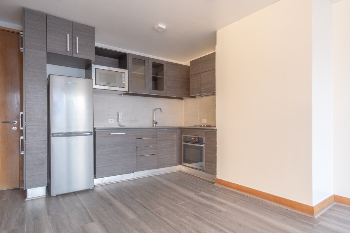 Arriendo Departamento NO 1D en suite Walk-in cl&oacute;set 1B 1E Barrio El Golf - Las Condes