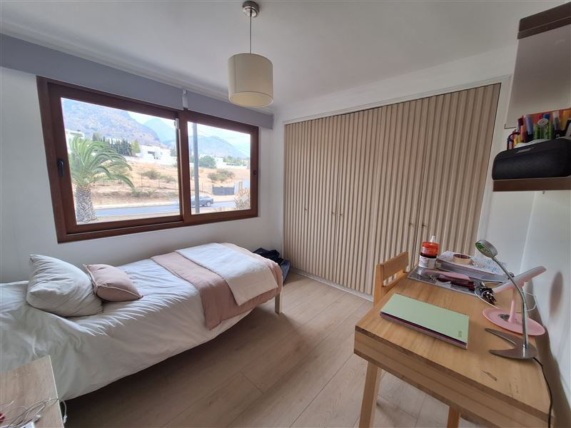 Venta Casa Oriente 4D en suite 4B 2E 1B Los Trapenses - Lo Barnechea