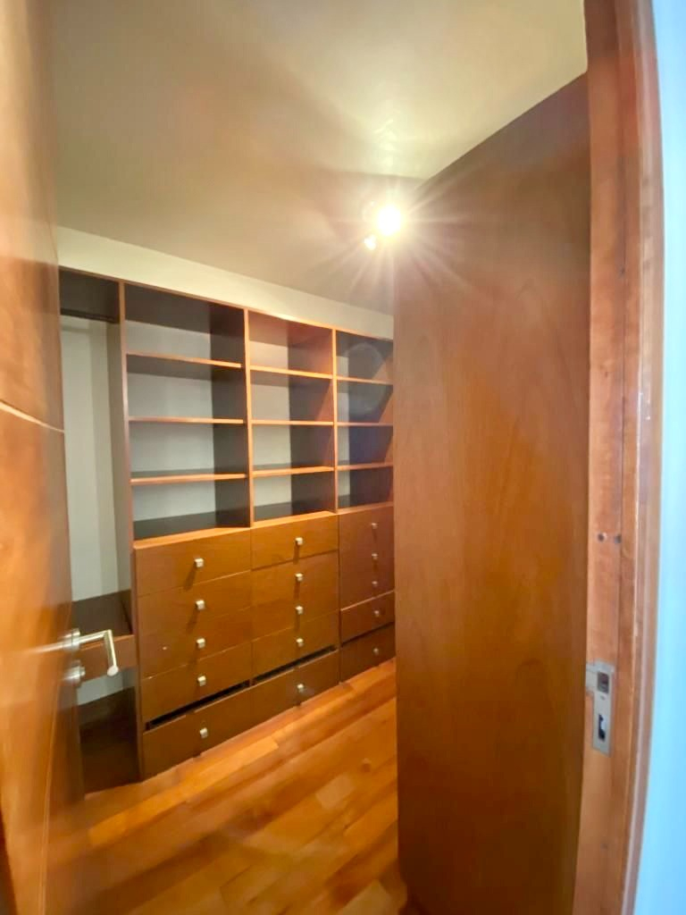 Arriendo Departamento 2D Parque Arauco - Las Condes