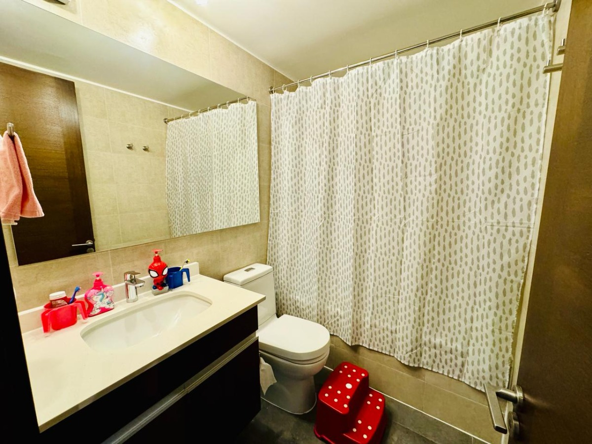 Venta Casa NO 3D 3B 2E 1B La Dehesa - Lo Barnechea