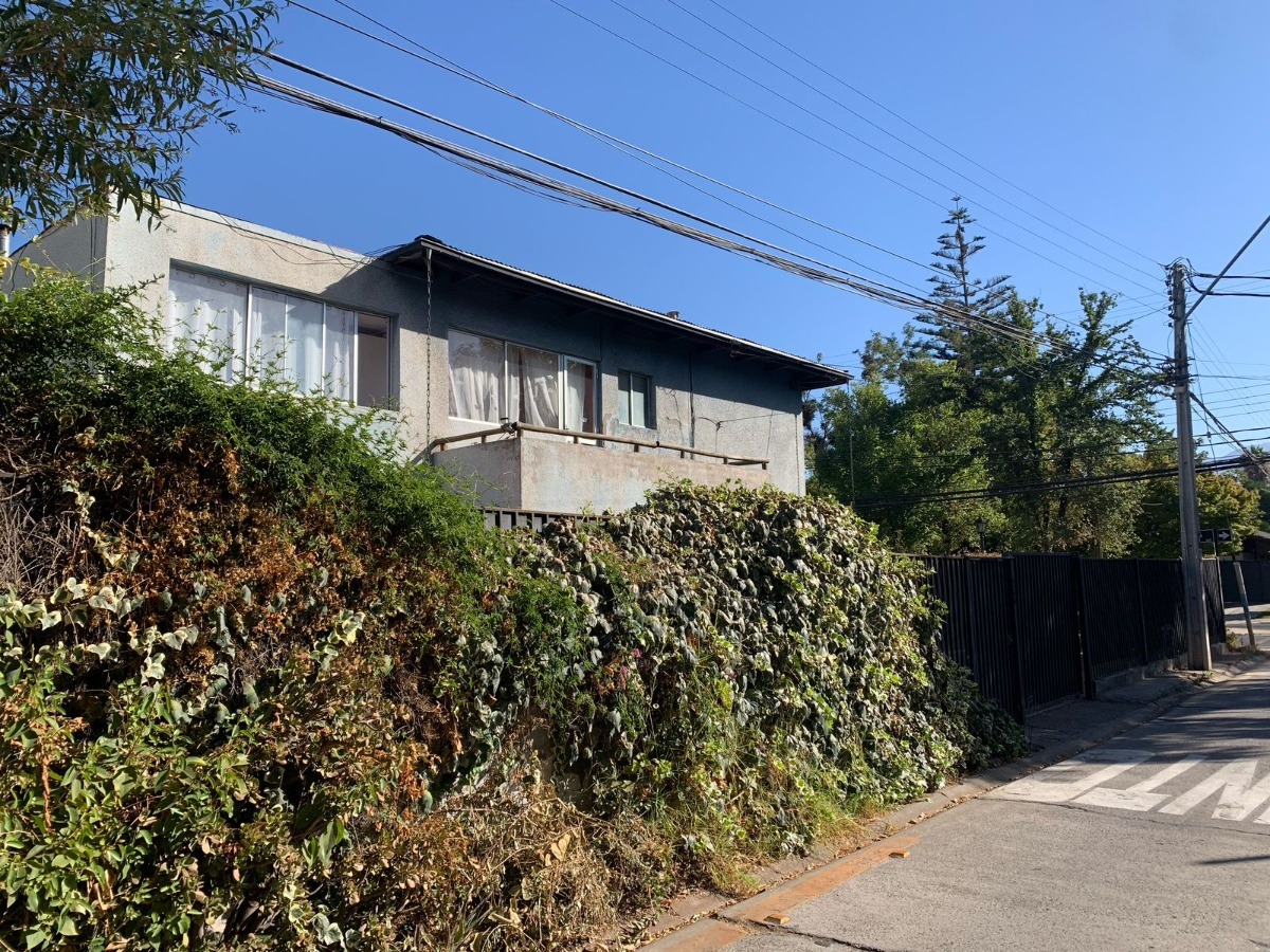 Venta Casa 4D 3B 1E  - Las Condes