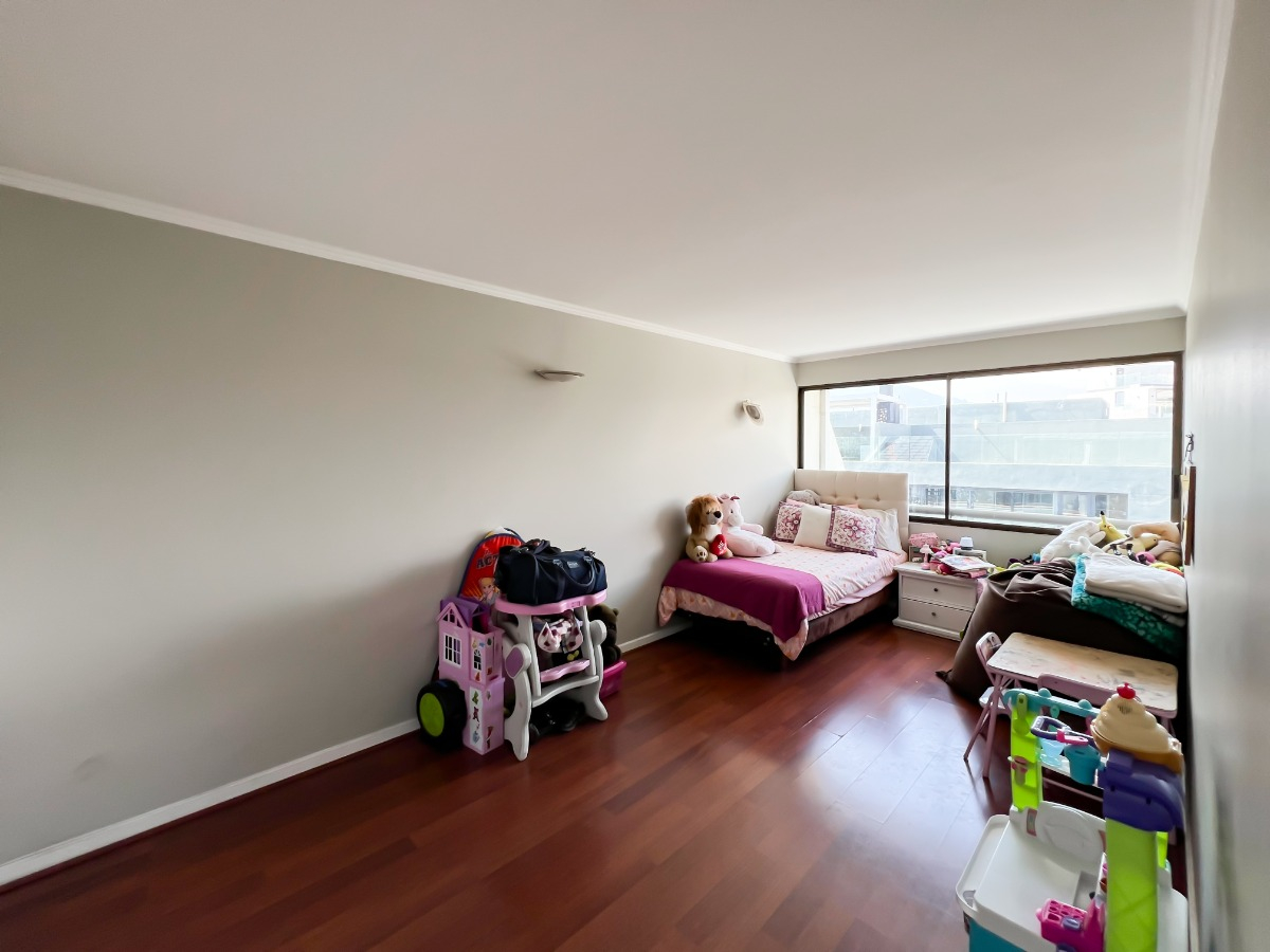 Arriendo Departamento NP 5D en suite Walk-in cl&oacute;set 4B 2E 1B Estadio Manquehue - Vitacura