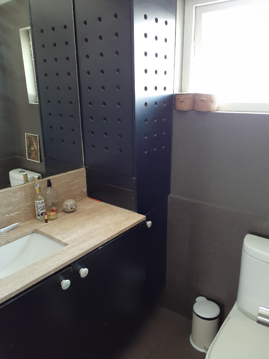 Arriendo Casa NO 4D 3B 1E 1B Barrio El Golf - Las Condes