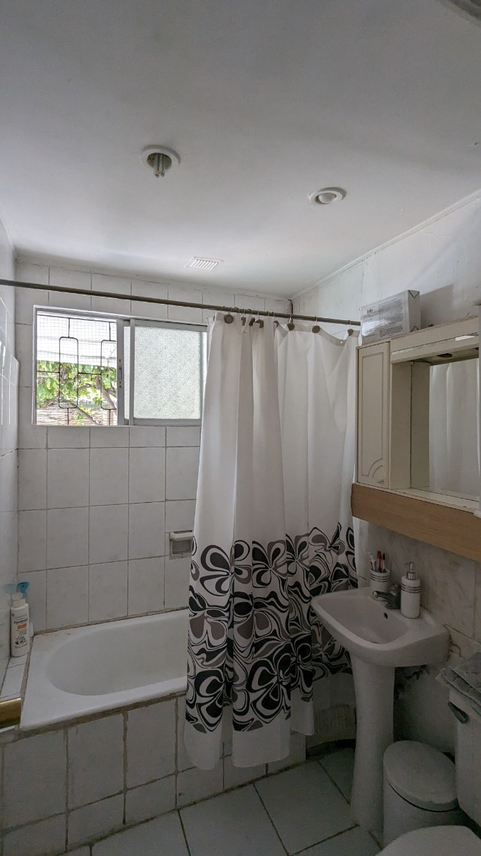 Arriendo Casa NO 4D 2B 2E 1B Rotonda Atenas - Las Condes