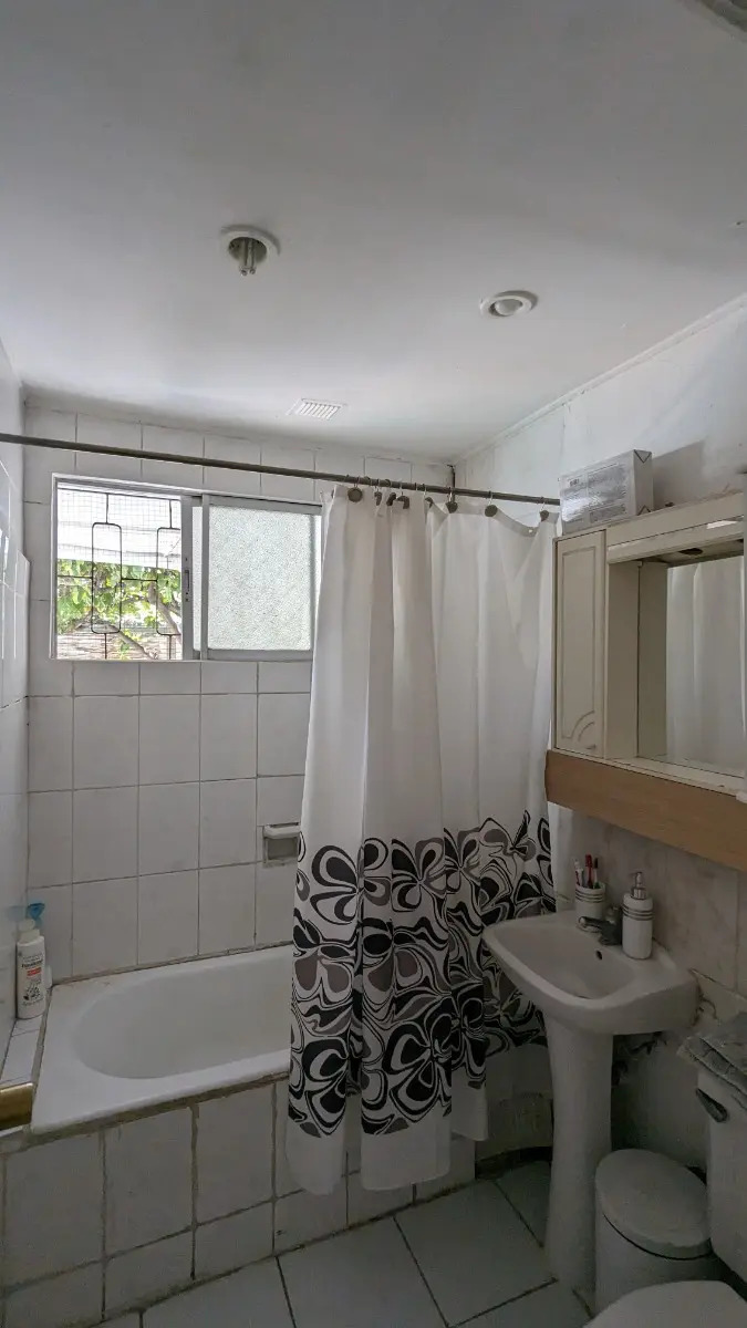 Arriendo Casa NO 4D 2B 2E 1B Rotonda Atenas - Las Condes