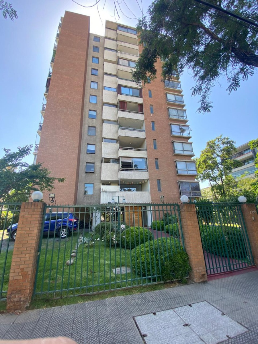 Venta Departamento SO 2D en suite Walk-in cl&oacute;set 2B 1E 1Bd Barrio Italia - Providencia
