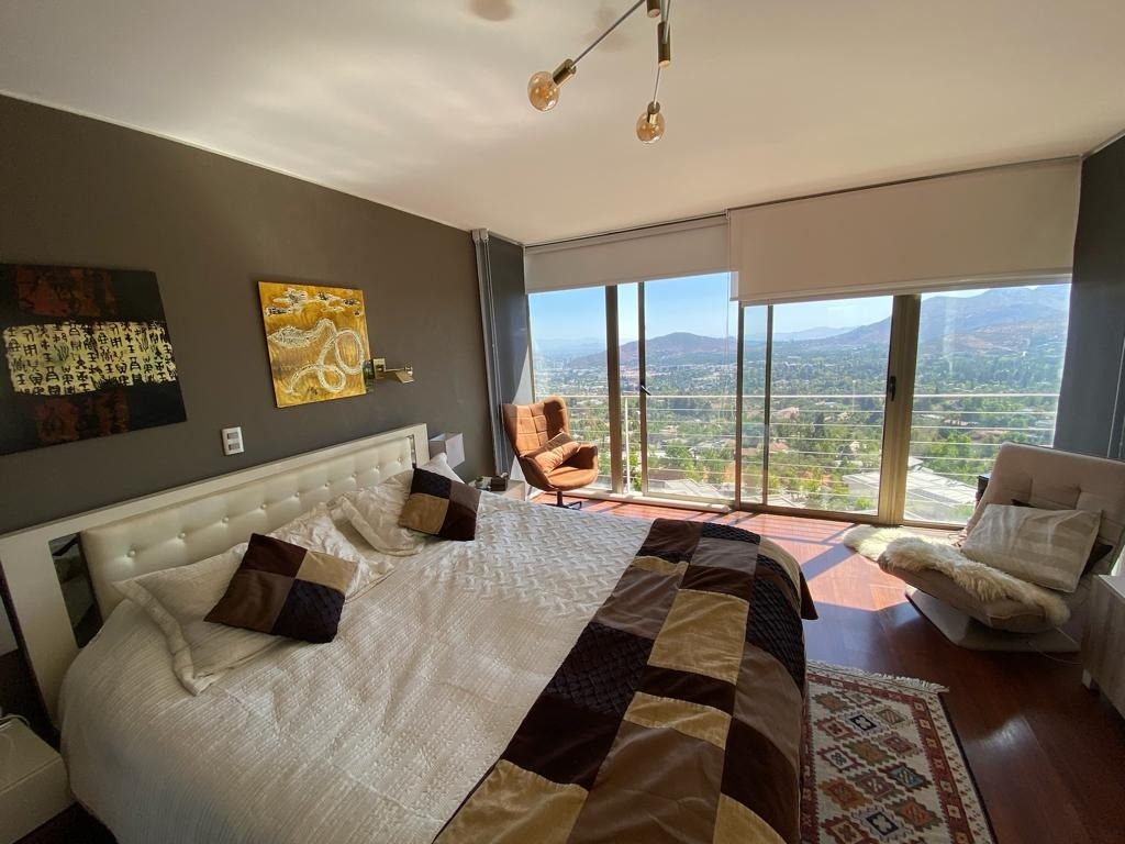 Venta Casa P 4D en suite Walk-in cl&oacute;set 4B 2E 1B El Huinganal - Lo Barnechea