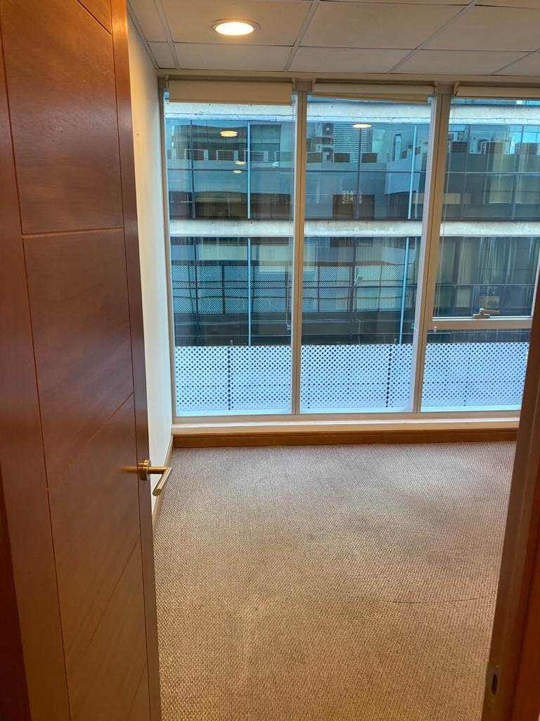 Arriendo Oficina 2B 1E 1B Metro Escuela Militar - Las Condes