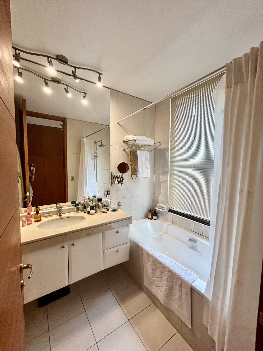 Venta Casa O 5D en suite Walk-in cl&oacute;set 5B 4E 1B Los Trapenses - Lo Barnechea