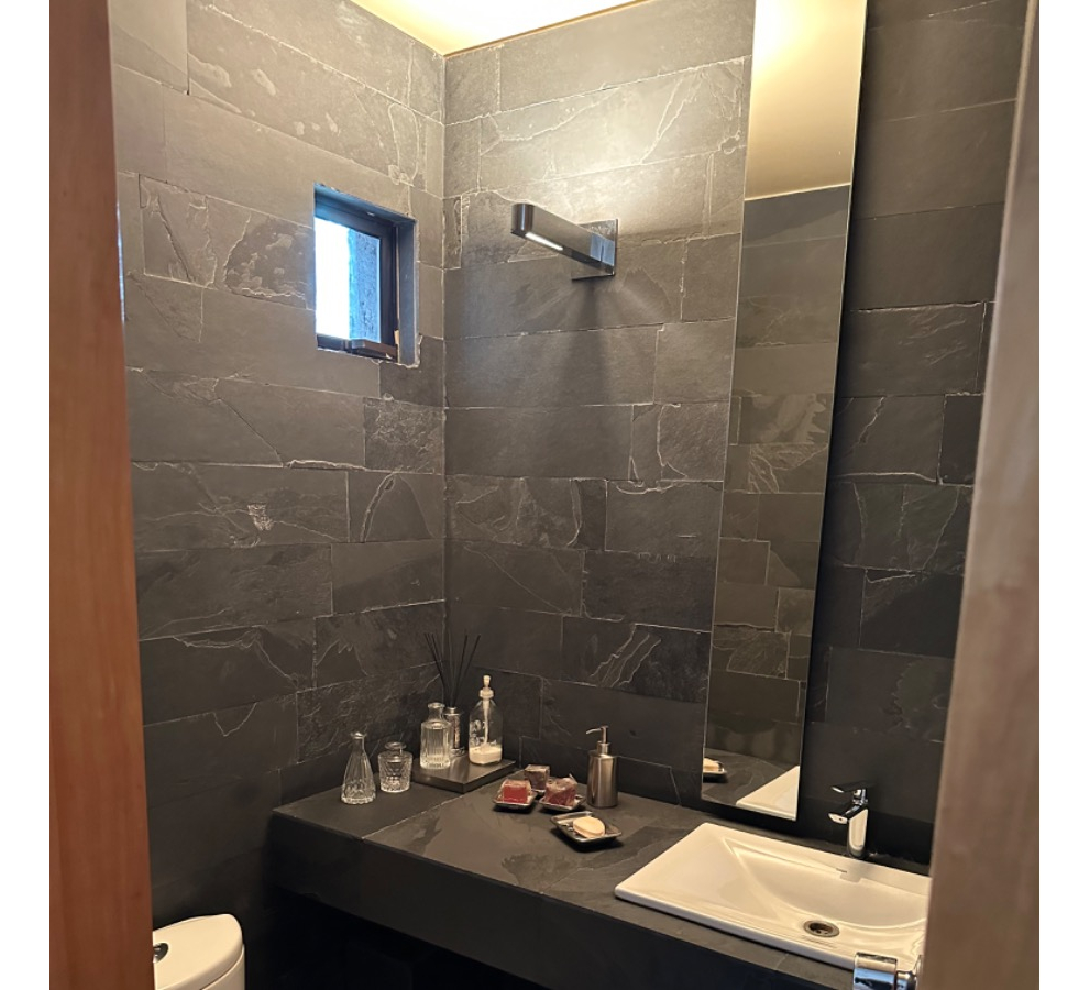 Venta Casa O 5D 4B 3E 2B La Dehesa - Lo Barnechea