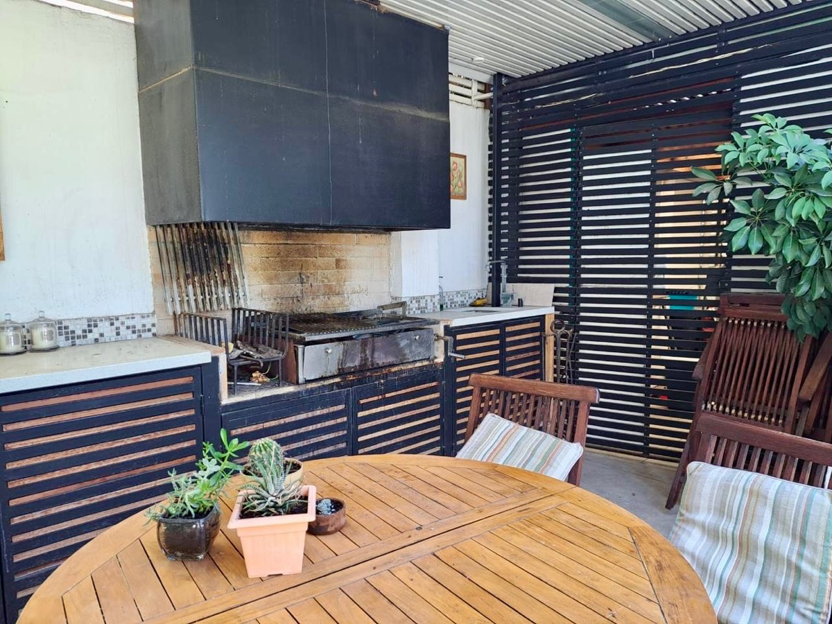 Venta Casa NO 3D en suite Walk-in cl&oacute;set 2B 6E 1B Metro Pr&iacute;ncipe de Gales - Country Club - La Reina