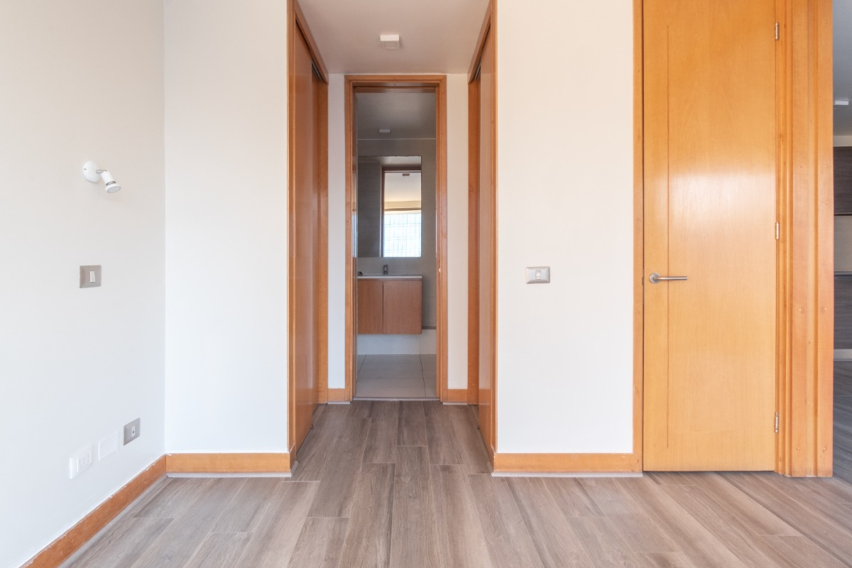 Arriendo Departamento NO 1D en suite Walk-in cl&oacute;set 1B 1E Barrio El Golf - Las Condes