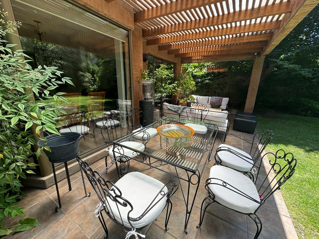 Venta Casa NO 4D en suite Walk-in cl&oacute;set 4B 2E 1B Los Trapenses - Lo Barnechea